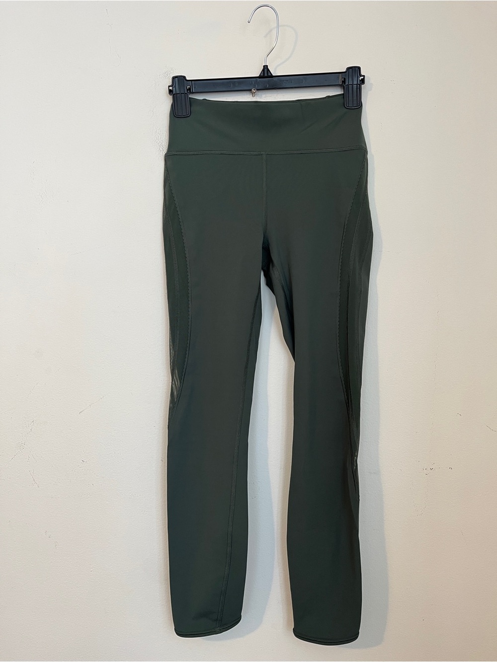 Lululemon green leggings 4 Stretch athletic yoga women
